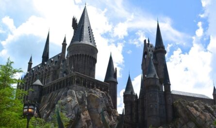 Hamburgs neue magische Anziehungskraft: Theatererlebnis "Harry Potter und das verwunschene Kind" feiert am 5. Dezember Premiere