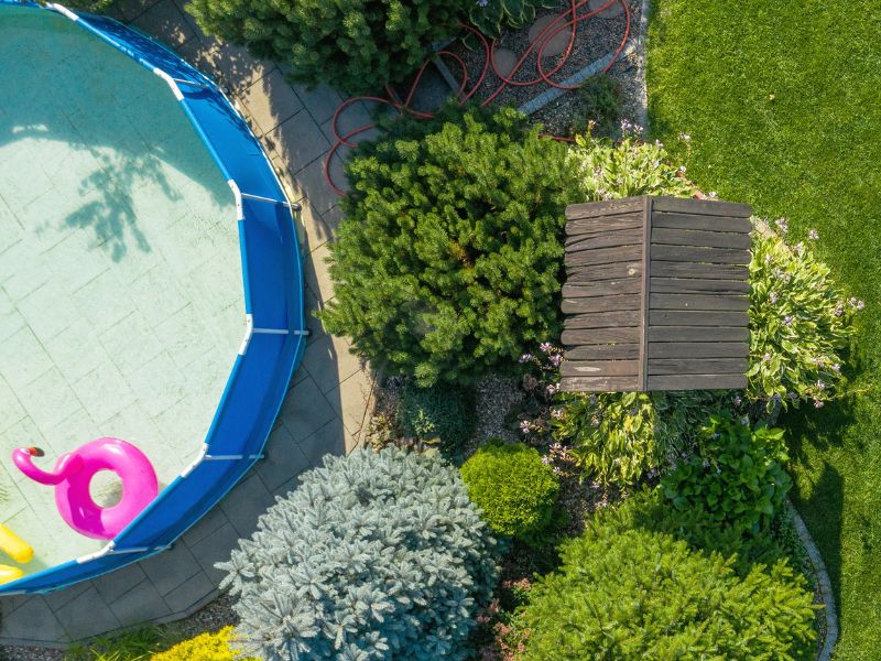 Aufstellpool vs. Einbaupool: Vor- und Nachteile im Vergleich