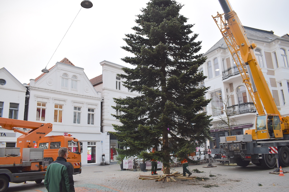 Vorweihnachtliche Stimmung in der Oldenburger Fußgängerzone eingeläutet